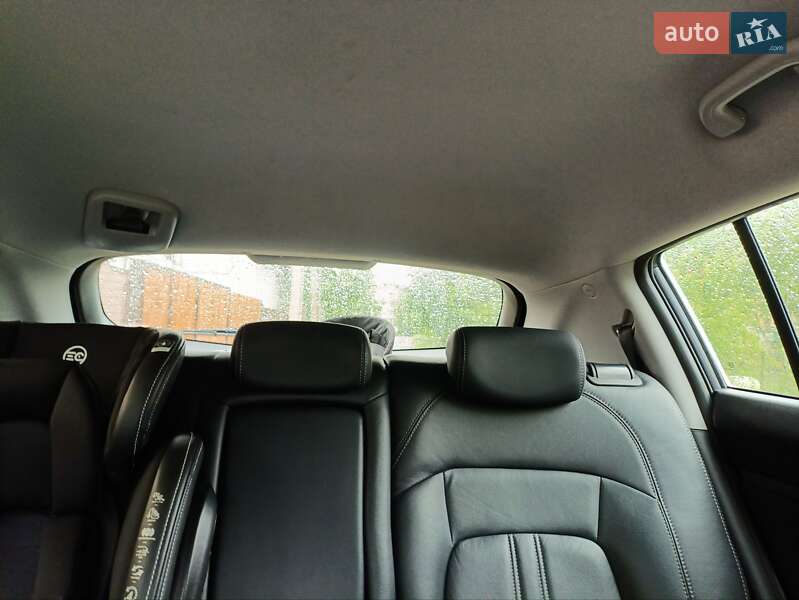 Внедорожник / Кроссовер Kia Sportage 2015 в Здолбунове