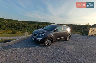 Внедорожник / Кроссовер Kia Sportage 2015 в Здолбунове
