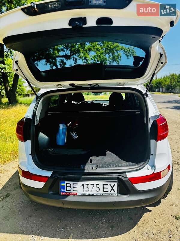 Позашляховик / Кросовер Kia Sportage 2012 в Миколаєві