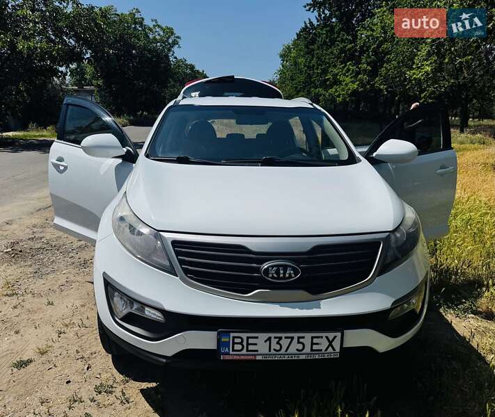 Позашляховик / Кросовер Kia Sportage 2012 в Миколаєві