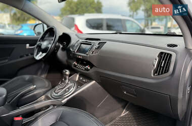 Внедорожник / Кроссовер Kia Sportage 2011 в 