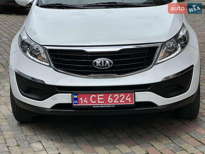 Внедорожник / Кроссовер Kia Sportage 2014 в Надворной