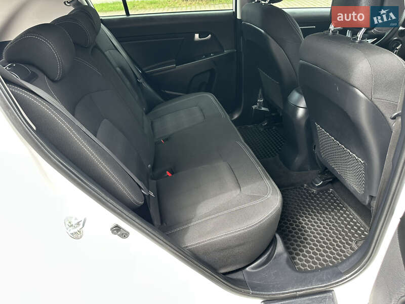 Внедорожник / Кроссовер Kia Sportage 2014 в Надворной