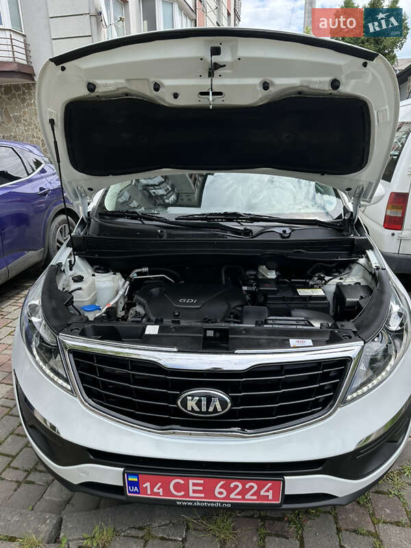 Внедорожник / Кроссовер Kia Sportage 2014 в Надворной
