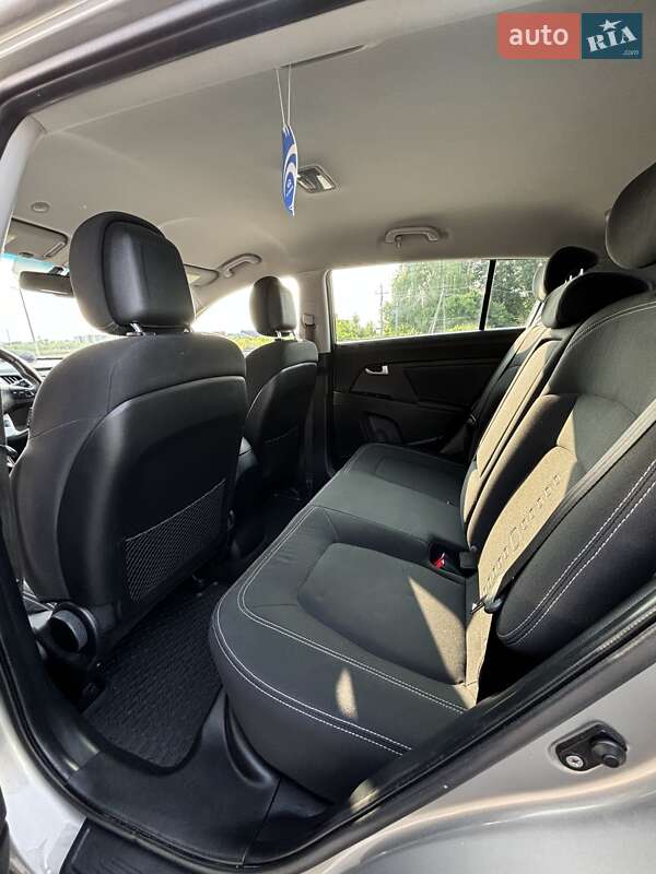 Внедорожник / Кроссовер Kia Sportage 2011 в Луцке