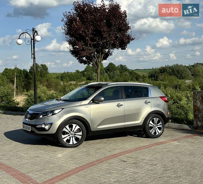 Внедорожник / Кроссовер Kia Sportage 2011 в Луцке