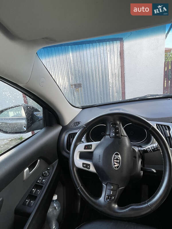 Внедорожник / Кроссовер Kia Sportage 2014 в Львове