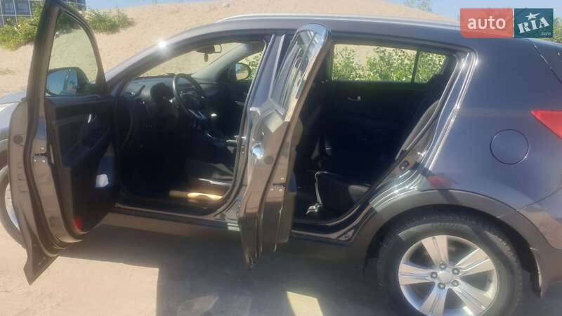 Позашляховик / Кросовер Kia Sportage 2011 в Черкасах
