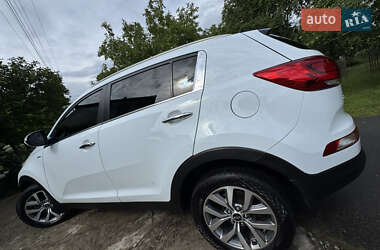 Позашляховик / Кросовер Kia Sportage 2015 в 