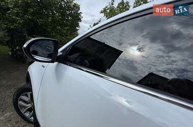 Позашляховик / Кросовер Kia Sportage 2015 в 