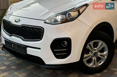 Внедорожник / Кроссовер Kia Sportage 2016 в 