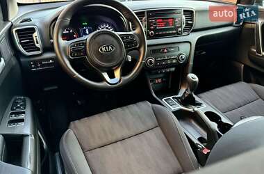 Внедорожник / Кроссовер Kia Sportage 2016 в 