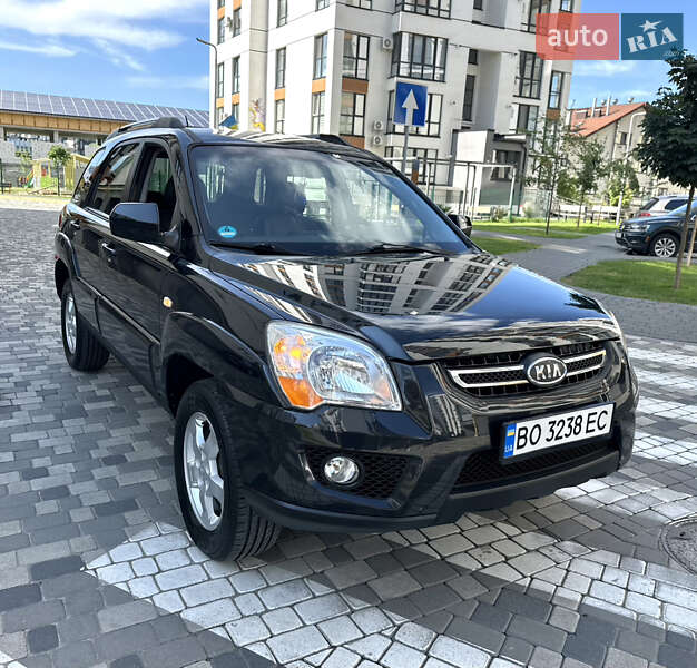 Позашляховик / Кросовер Kia Sportage 2008 в Івано-Франківську