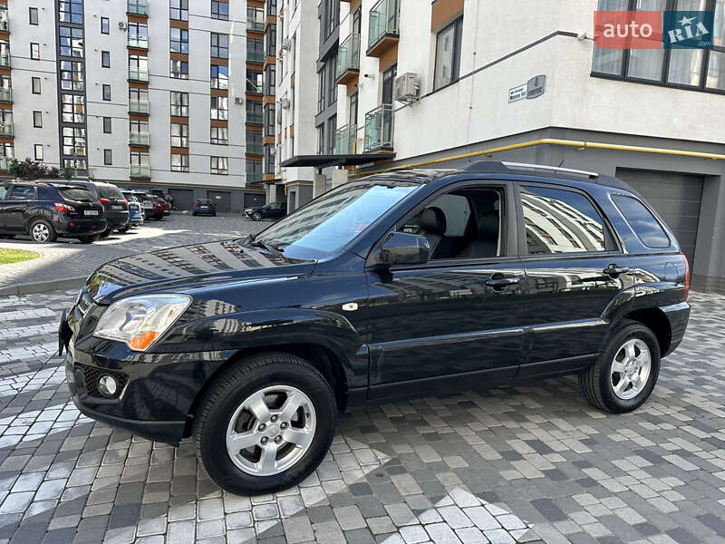 Позашляховик / Кросовер Kia Sportage 2008 в Івано-Франківську