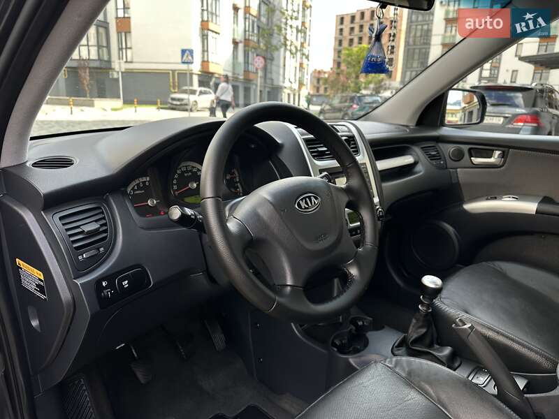 Позашляховик / Кросовер Kia Sportage 2008 в Івано-Франківську