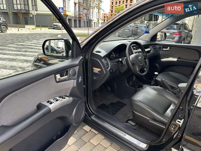 Позашляховик / Кросовер Kia Sportage 2008 в Івано-Франківську