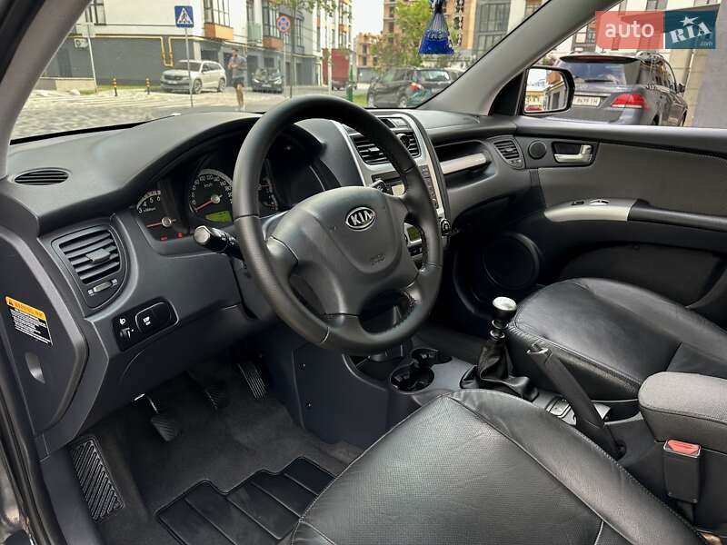 Позашляховик / Кросовер Kia Sportage 2008 в Івано-Франківську