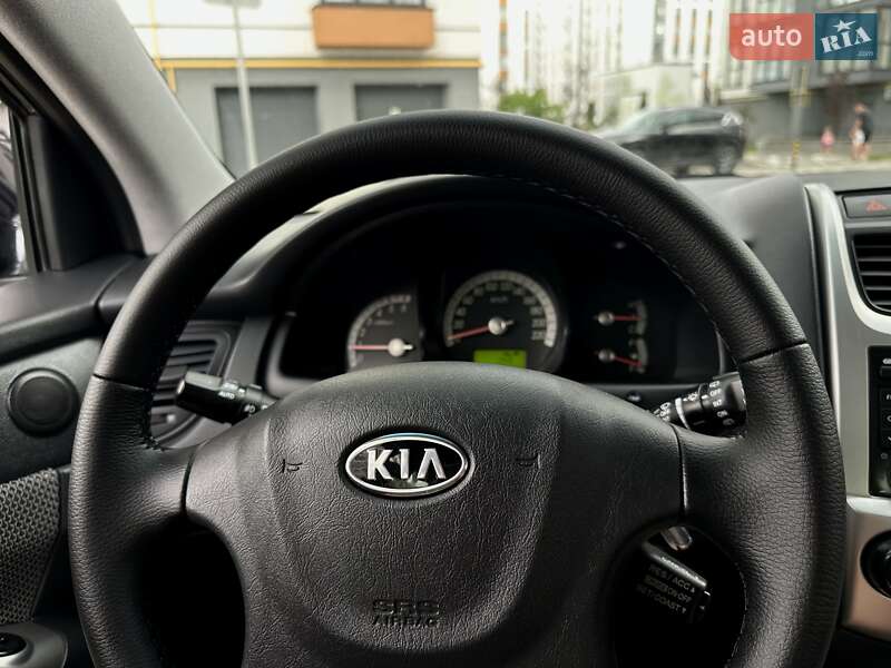 Позашляховик / Кросовер Kia Sportage 2008 в Івано-Франківську
