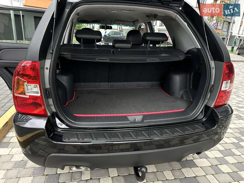 Позашляховик / Кросовер Kia Sportage 2008 в Івано-Франківську