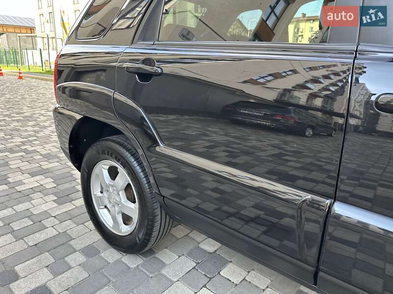 Позашляховик / Кросовер Kia Sportage 2008 в Івано-Франківську