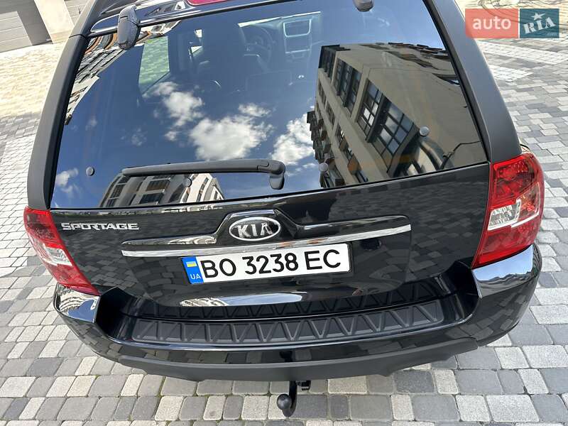 Позашляховик / Кросовер Kia Sportage 2008 в Івано-Франківську