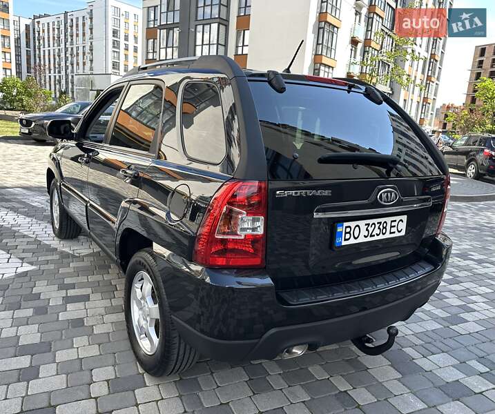 Позашляховик / Кросовер Kia Sportage 2008 в Івано-Франківську