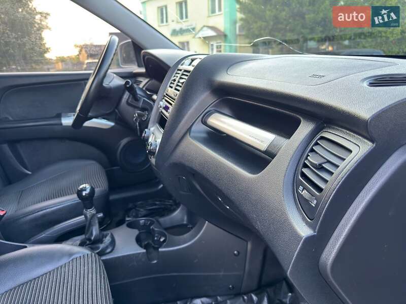 Позашляховик / Кросовер Kia Sportage 2008 в Охтирці