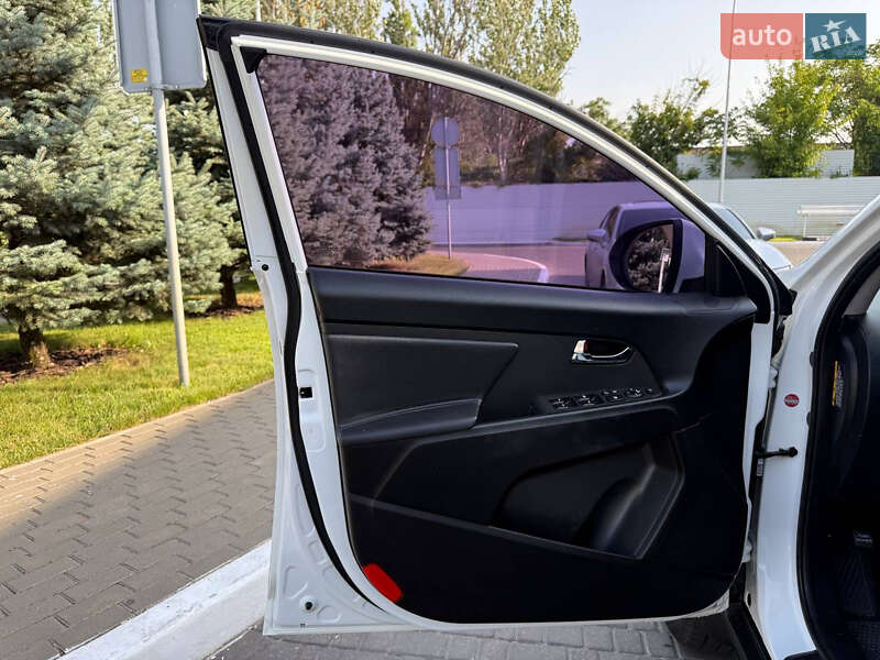 Внедорожник / Кроссовер Kia Sportage 2014 в Одессе