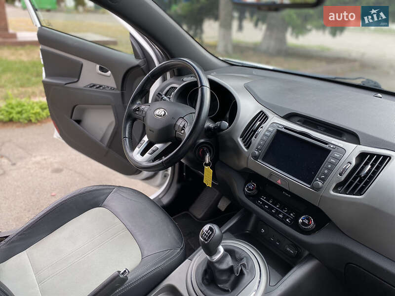 Внедорожник / Кроссовер Kia Sportage 2014 в Новоархангельске