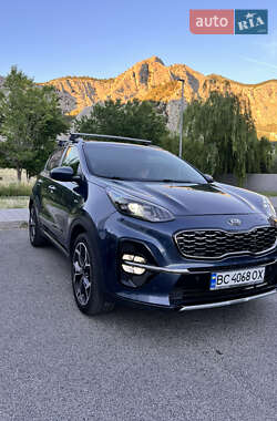 Позашляховик / Кросовер Kia Sportage 2016 в Львові