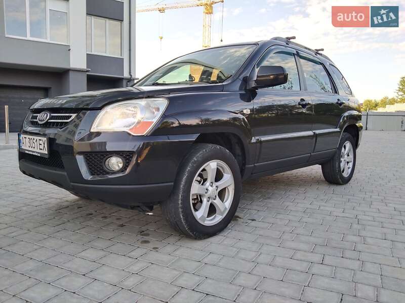 Позашляховик / Кросовер Kia Sportage 2008 в Івано-Франківську