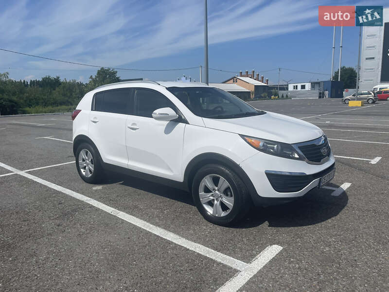 Внедорожник / Кроссовер Kia Sportage 2011 в Черновцах
