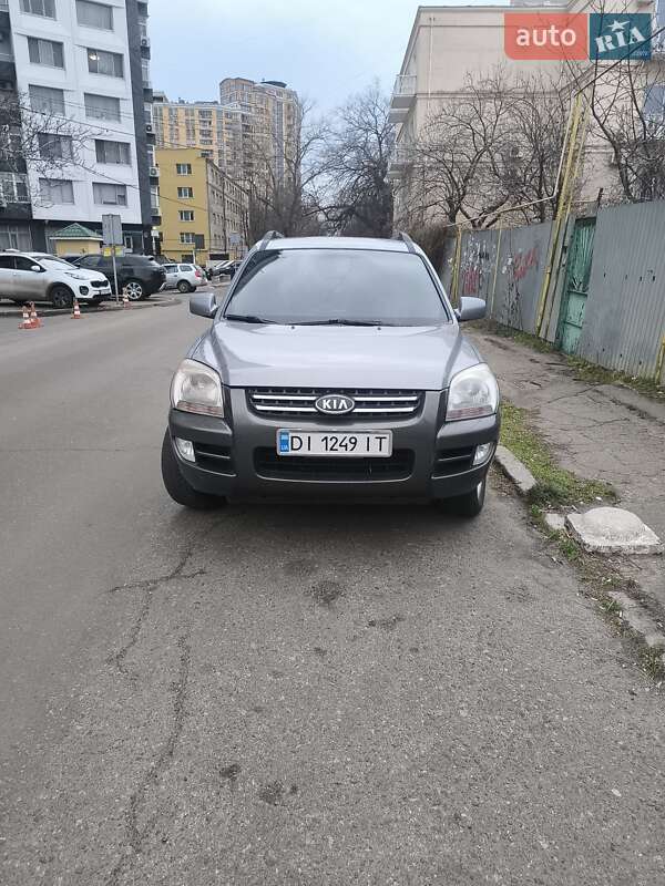 Внедорожник / Кроссовер Kia Sportage 2005 в Одессе