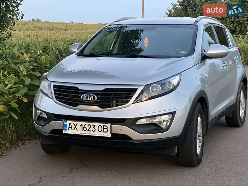 Позашляховик / Кросовер Kia Sportage 2013 в Борисполі