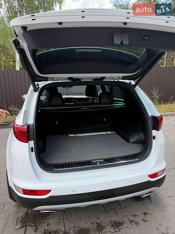 Внедорожник / Кроссовер Kia Sportage 2016 в Ирпене