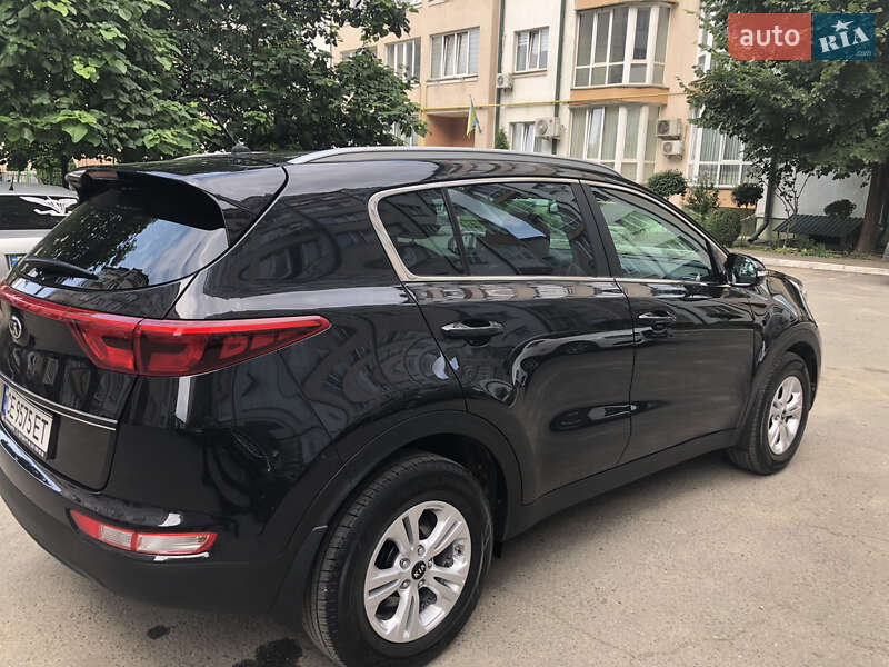 Внедорожник / Кроссовер Kia Sportage 2016 в Черновцах