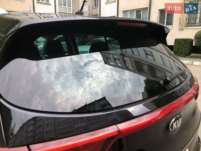 Внедорожник / Кроссовер Kia Sportage 2016 в Черновцах