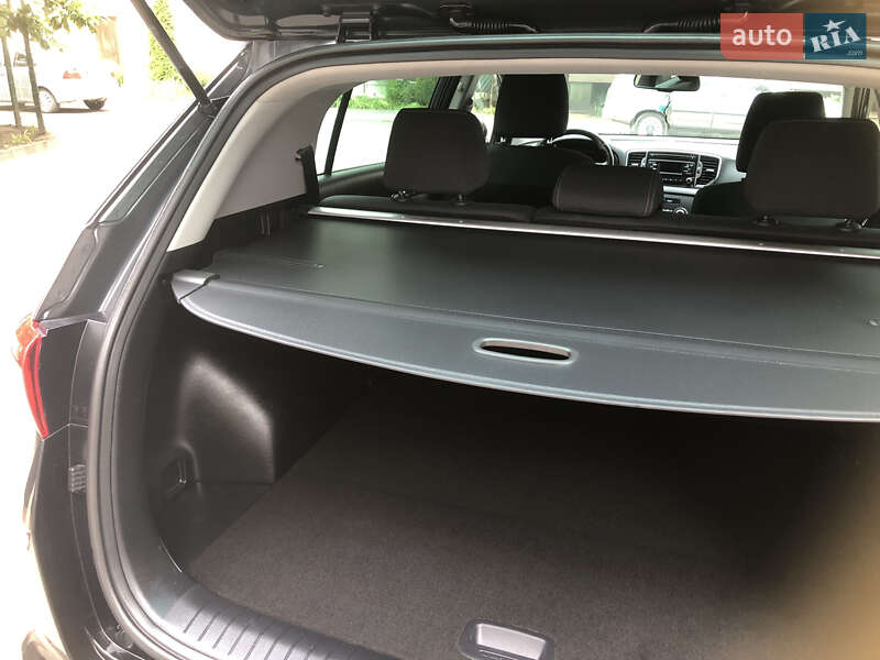 Внедорожник / Кроссовер Kia Sportage 2016 в Черновцах