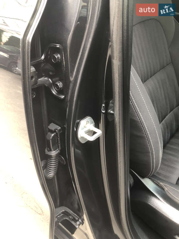 Внедорожник / Кроссовер Kia Sportage 2016 в Черновцах