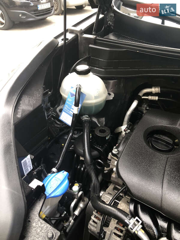 Внедорожник / Кроссовер Kia Sportage 2016 в Черновцах