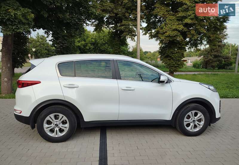 Внедорожник / Кроссовер Kia Sportage 2016 в Прилуках