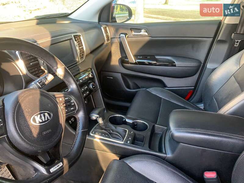 Внедорожник / Кроссовер Kia Sportage 2016 в Днепре