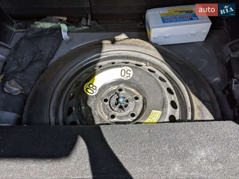 Внедорожник / Кроссовер Kia Sportage 2016 в Новояворовске