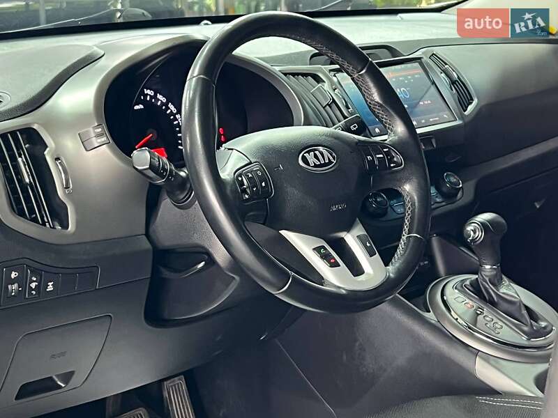 Позашляховик / Кросовер Kia Sportage 2014 в Одесі