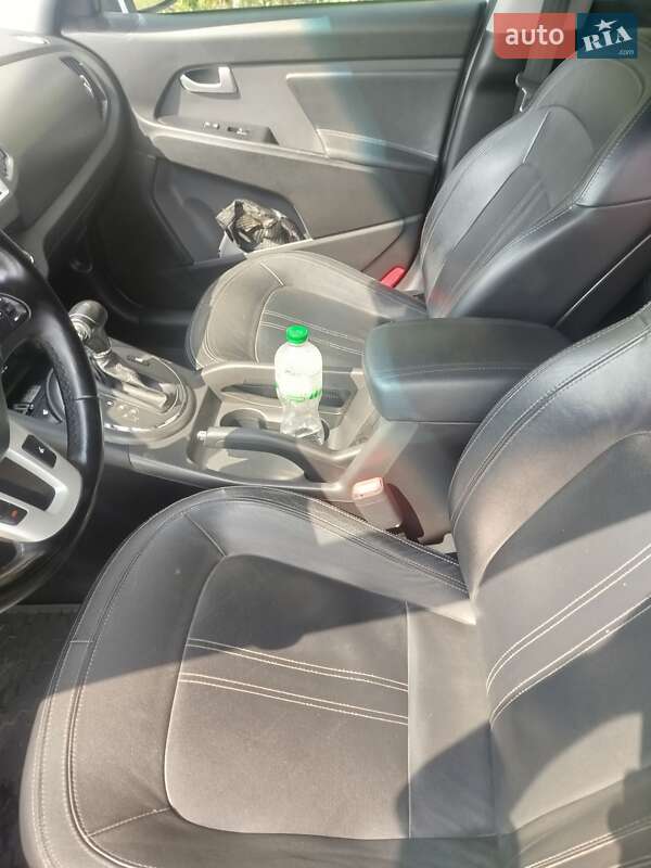 Внедорожник / Кроссовер Kia Sportage 2011 в Харькове