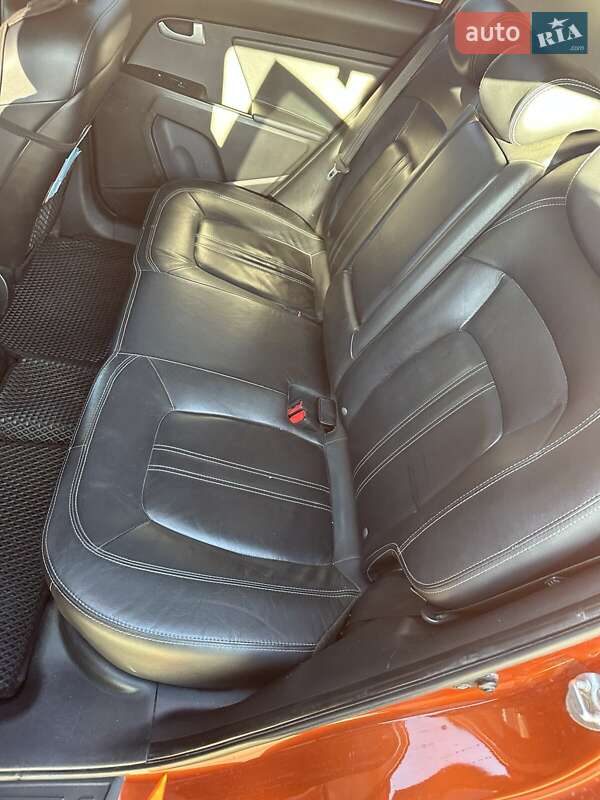 Внедорожник / Кроссовер Kia Sportage 2012 в Вознесенске