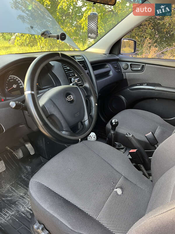 Внедорожник / Кроссовер Kia Sportage 2007 в Золочеве