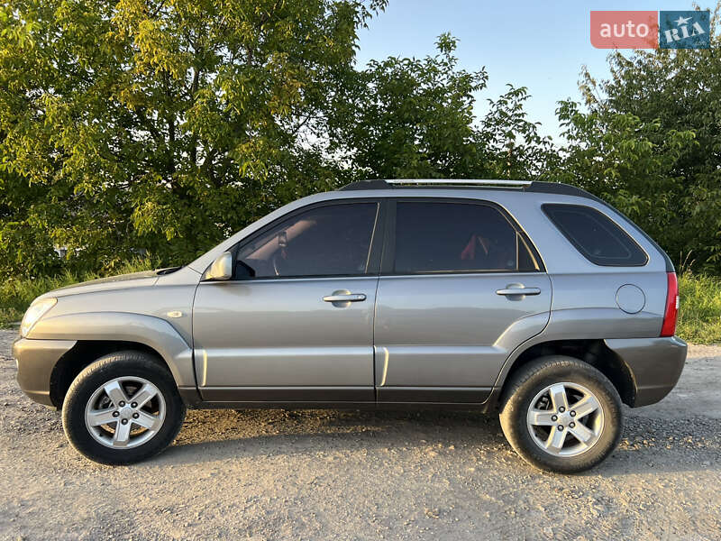 Внедорожник / Кроссовер Kia Sportage 2007 в Золочеве