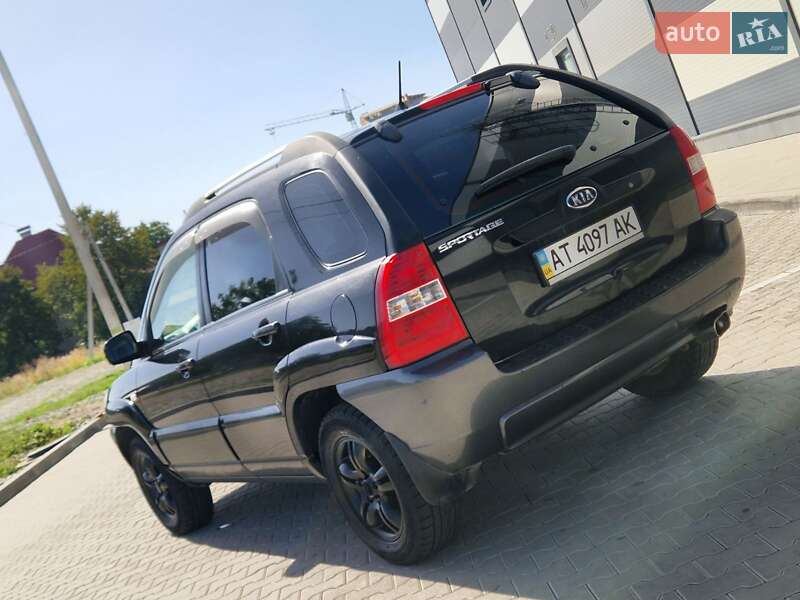 Внедорожник / Кроссовер Kia Sportage 2005 в Ивано-Франковске