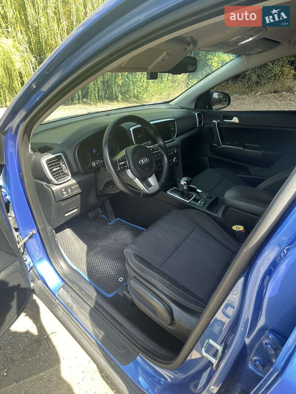 Внедорожник / Кроссовер Kia Sportage 2021 в Песчанке